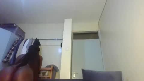 Snapshot of pinklover2003 chatting on April 18, 2026, 8:31 pm Serena online show from April 18, 2026, 8:31 pm
