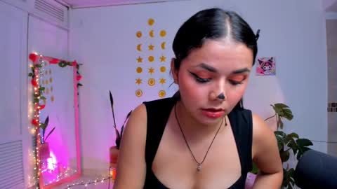 Sarah .. online show from October 7, 2025, 11:02 pm