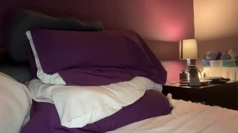 Snapshot of pinkrhino3 chatting on January 11, 2026, 11:32 pm pinkrhino3 online show from January 11, 2026, 11:32 pm