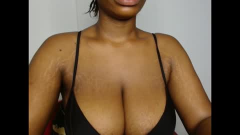 pinkxsugar online show from November 27, 2025, 11:12 am