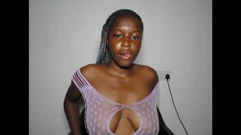 pinkykiki_247 online show from November 14, 2025, 9:35 pm