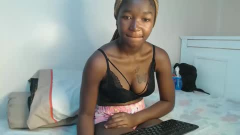 Snapshot of pinnacle_ chatting on May 25, 2026, 10:21 am zenah online show from May 25, 2026, 10:21 am