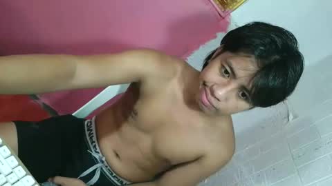 pinoy_fuckboyxxx online show from June 3, 2026, 9:23 am