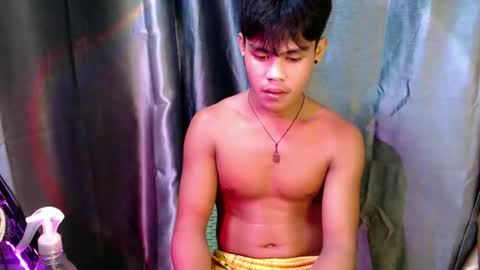 pinoy_shyboy69 online show from April 21, 2026, 2:51 am