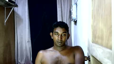 Snapshot of pinoybbc_xx chatting on March 16, 2026, 2:54 pm rayvienn online show from March 16, 2026, 2:54 pm