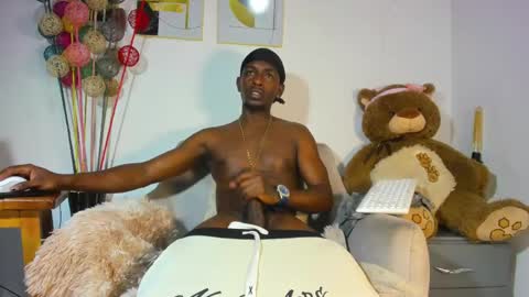 P I P E - M O NS T E R C O C K online show from April 15, 2026, 7:43 pm