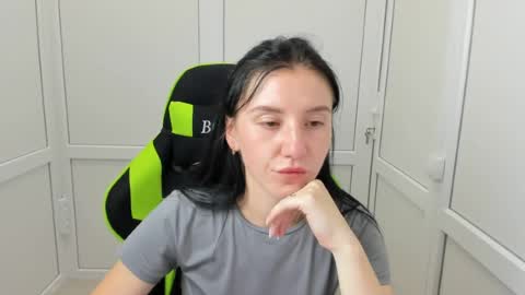 Snapshot of piper_smilee chatting on July 3, 2026, 12:00 pm Piper online show from July 3, 2026, 12:00 pm