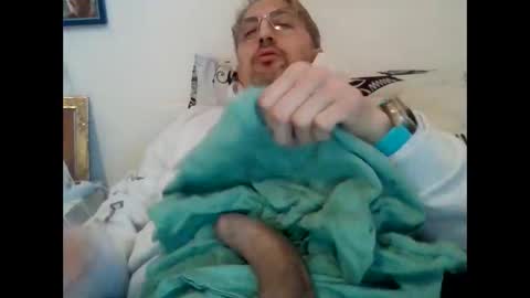 Snapshot of pippo82xxx chatting on December 23, 2024, 9:05 am pippo82xxx online show from December 23, 2024, 9:05 am