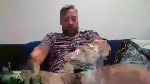 Snapshot of pislezg1 chatting on October 12, 2025, 10:53 pm pislezg1 online show from October 12, 2025, 10:53 pm