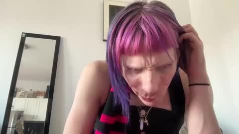 Snapshot of pixie_praxis chatting on December 26, 2024, 4:36 pm pixie_praxis online show from December 26, 2024, 4:36 pm