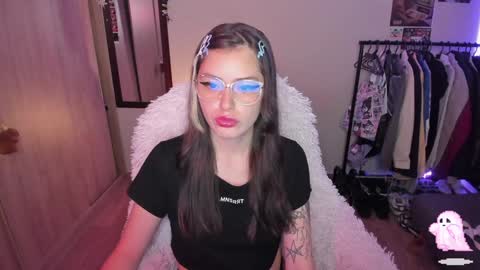 pixie online show from December 3, 2024, 12:57 am