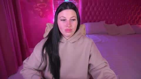 pixiehott online show from February 22, 2026, 9:02 pm