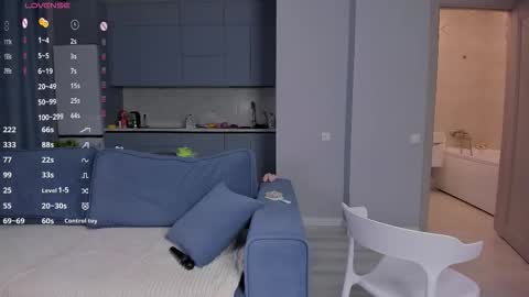 Mila online show from February 20, 2026, 2:39 pm