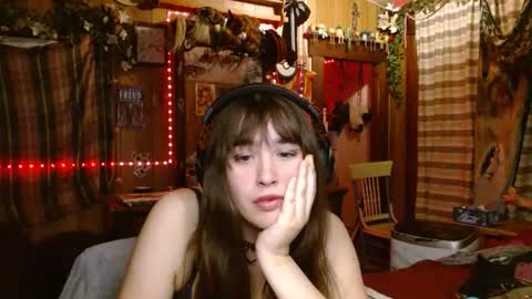 Izzy online show from March 25, 2026, 1:33 am