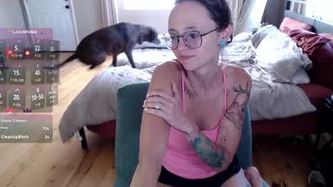 Plantbabeee online show from September 21, 2025, 5:47 pm