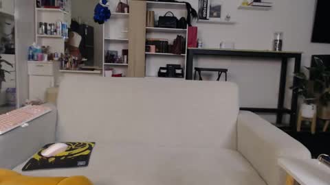 Snapshot of plasticgirll chatting on February 8, 2025, 6:01 pm plasticgirll online show from February 8, 2025, 6:01 pm