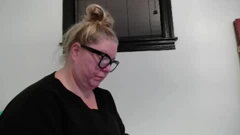 Platinum Puzzy online show from April 22, 2026, 2:58 am