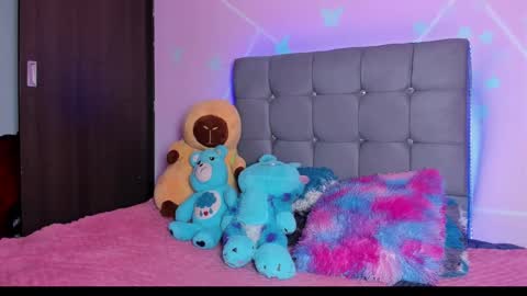 Snapshot of playboy_bunnyy chatting on September 18, 2025, 5:37 pm playboy_bunnyy online show from September 18, 2025, 5:37 pm