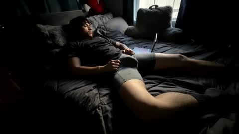 X X X online show from November 23, 2025, 7:02 pm