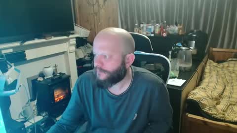 playboy_horny online show from April 19, 2026, 12:00 am