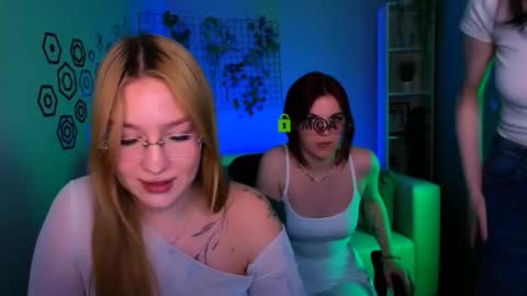 Sophie online show from March 27, 2026, 8:41 pm