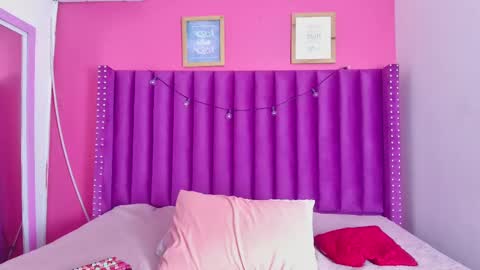 SAMARA  online show from November 19, 2025, 12:38 pm