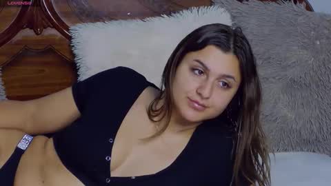 PlayfulNicole online show from November 26, 2025, 6:25 am