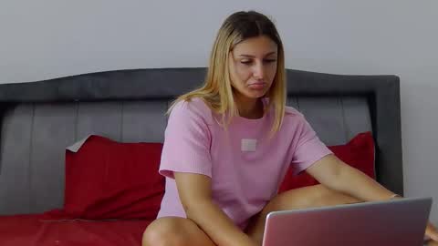 PlayfulNicole online show from May 15, 2026, 5:36 am