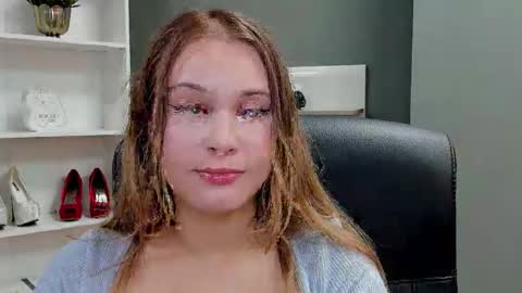 Valeria online show from October 14, 2025, 9:04 pm