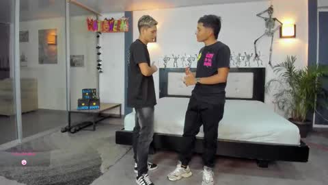   online show from October 10, 2025, 10:53 pm