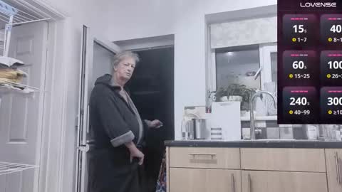 Play Me online show from October 5, 2025, 11:02 pm