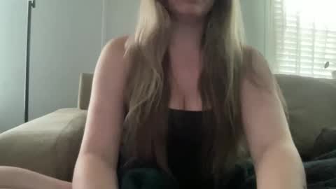 Snapshot of playwithcaity chatting on May 28, 2026, 9:01 pm Caity online show from May 28, 2026, 9:01 pm