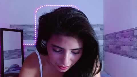 Snapshot of pleassing_neighbour chatting on October 24, 2025, 3:36 am Zalome online show from October 24, 2025, 3:36 am