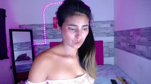 Snapshot of pleassing_neighbour chatting on April 10, 2026, 12:05 am Zalome online show from April 10, 2026, 12:05 am