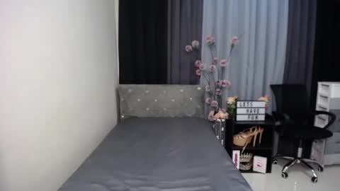 LAUREEN online show from October 15, 2025, 8:03 am