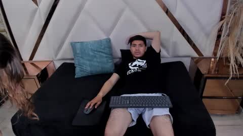 pleasure_duoo online show from October 15, 2025, 7:14 pm