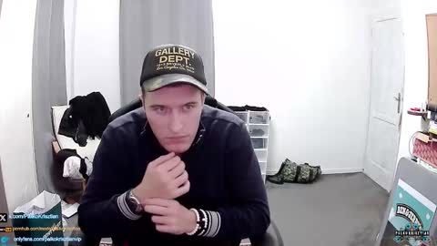 plkrisztian online show from November 26, 2025, 9:05 pm