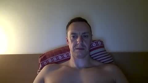 Snapshot of ploki2000 chatting on January 2, 2025, 8:35 pm Kevin online show from January 2, 2025, 8:35 pm