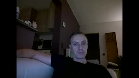 Snapshot of ploki2000 chatting on January 30, 2025, 6:21 pm Kevin online show from January 30, 2025, 6:21 pm