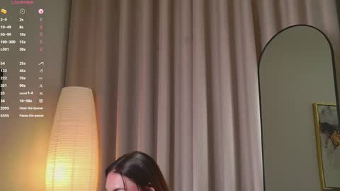 Amelie online show from April 19, 2026, 6:10 pm