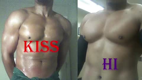 StraightPlush online show from April 13, 2026, 5:02 am