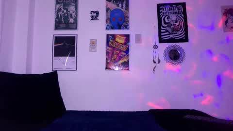    online show from October 29, 2025, 12:35 am