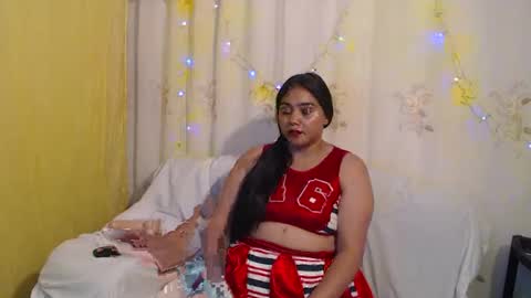 Snapshot of pocahontas_hall chatting on December 27, 2024, 12:07 am Lily online show from December 27, 2024, 12:07 am