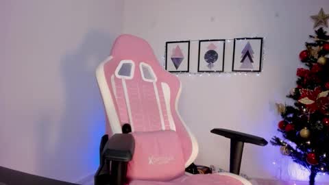 Snapshot of pocahontas_sensual chatting on December 14, 2025, 3:12 am Jasmine online show from December 14, 2025, 3:12 am