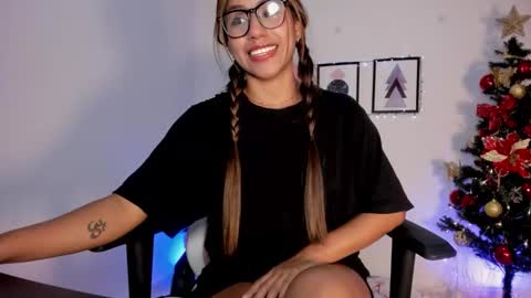 Snapshot of pocahontas_sensual chatting on December 23, 2025, 5:05 am Jasmine online show from December 23, 2025, 5:05 am