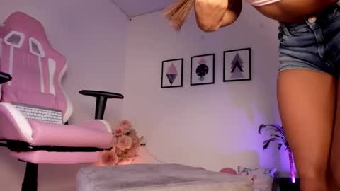 Snapshot of pocahontas_sensual chatting on March 27, 2026, 3:12 am Jasmine online show from March 27, 2026, 3:12 am