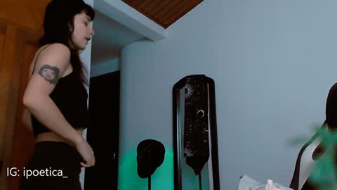 Snapshot of poeeticaa_ chatting on January 15, 2025, 12:04 pm IG ipoetica online show from January 15, 2025, 12:04 pm