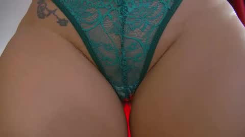 poison_milf_ online show from November 13, 2025, 5:06 am