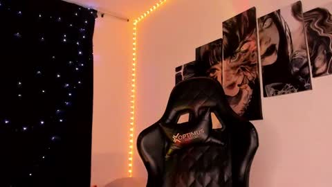 Snapshot of poison_willow chatting on December 15, 2024, 10:26 pm Willow Hours 12pm to 630pm Colombian time FRIDAY AND SUNDAY FREE DAYS online show from December 15, 2024, 10:26 pm