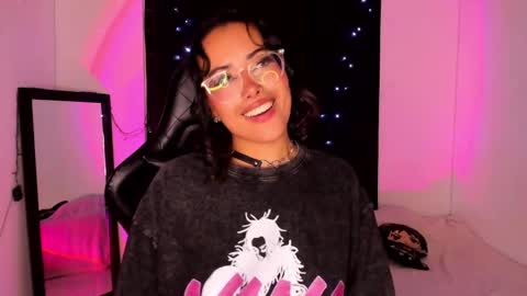 Snapshot of poison_willow chatting on January 16, 2025, 11:27 pm Willow Hours 12pm to 630pm Colombian time FRIDAY AND SUNDAY FREE DAYS online show from January 16, 2025, 11:27 pm